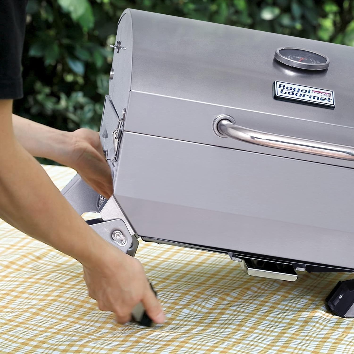 Royal Gourmet GT1001 Stainless Steel Portable Grill with Folding Legs - Image 3
